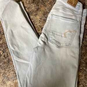 Light blue American eagle jeans still in good condition